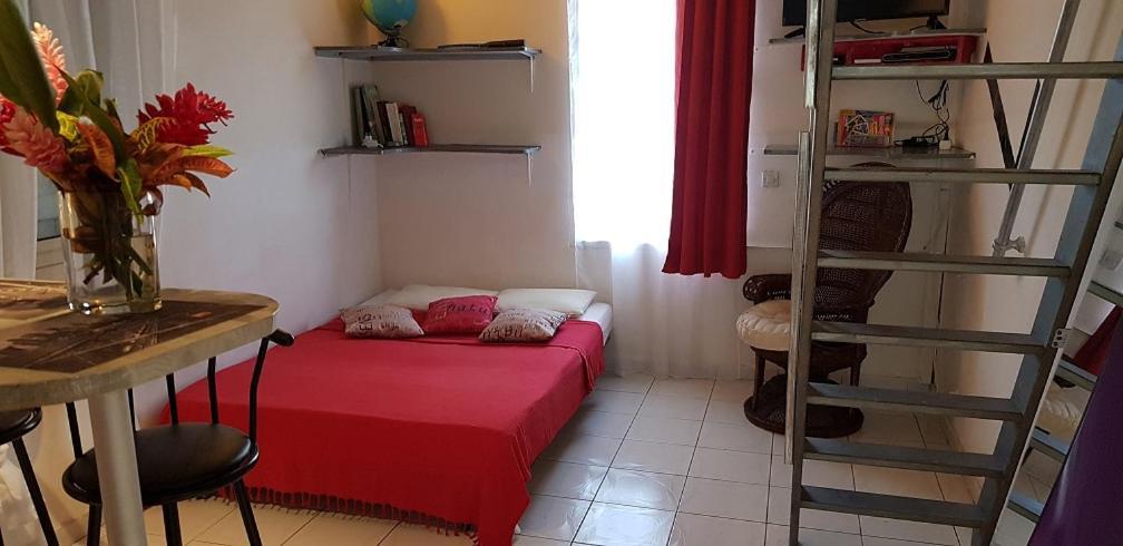 Sas Nemo Apartment Lamentin Exterior photo
